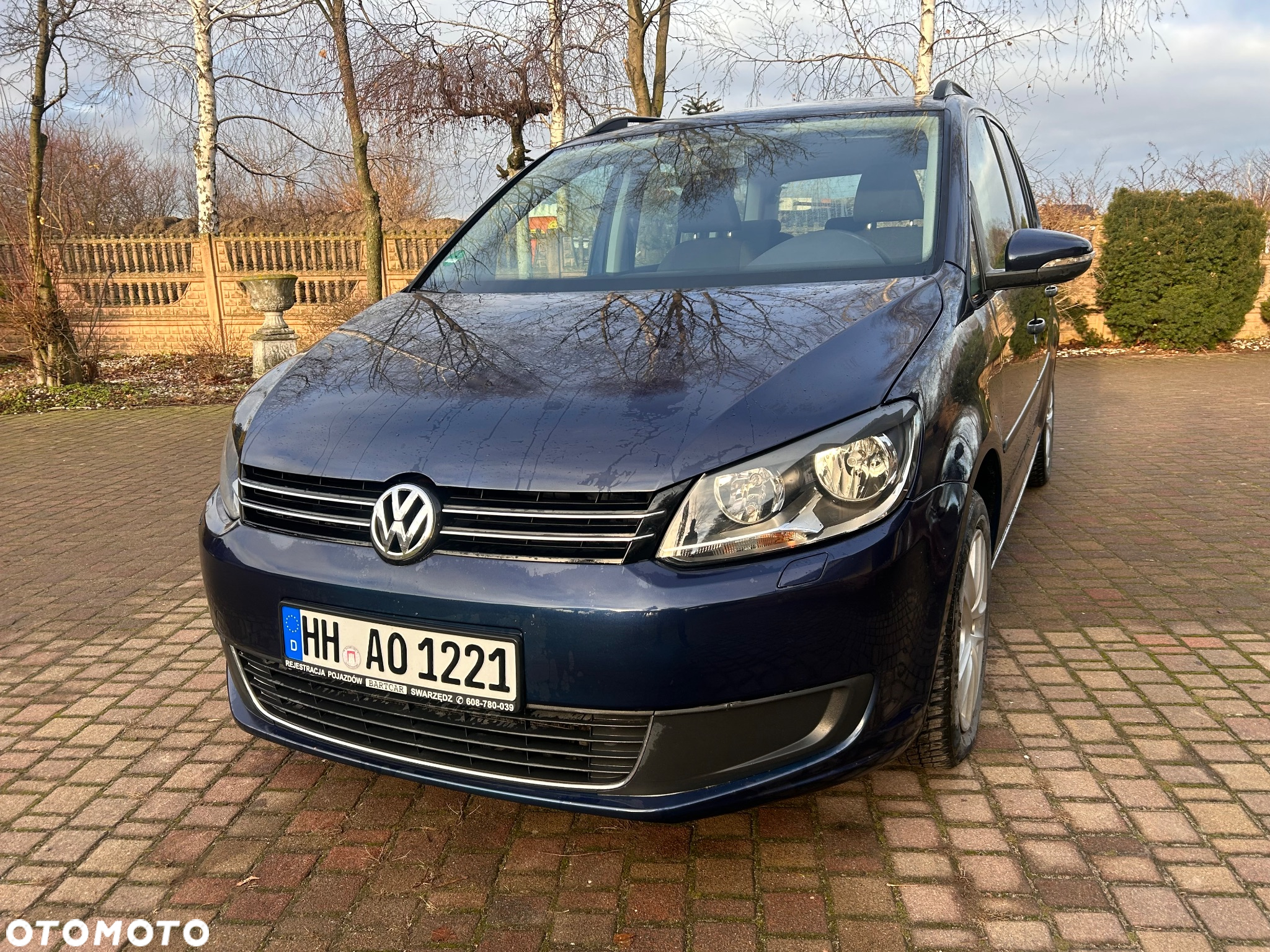 Volkswagen Touran 1.6 TDI DPF BlueMot Comfortline - 2