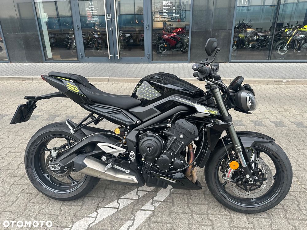 Triumph Street Triple - 4
