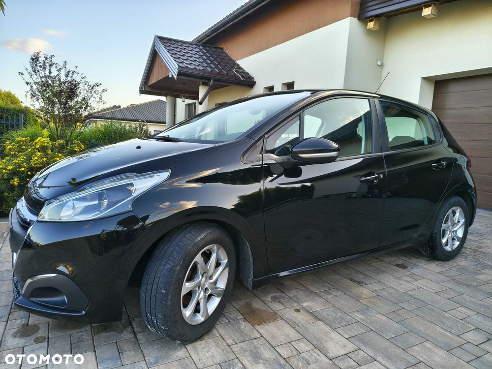 Peugeot 208 - 3