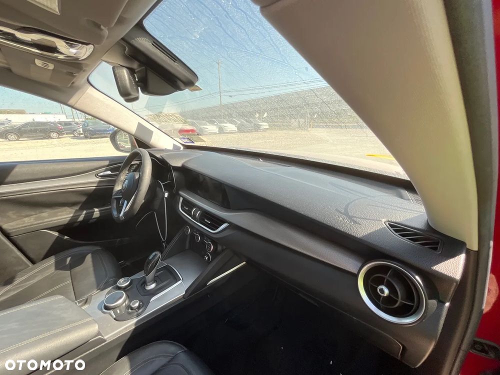 Alfa Romeo Stelvio - 27