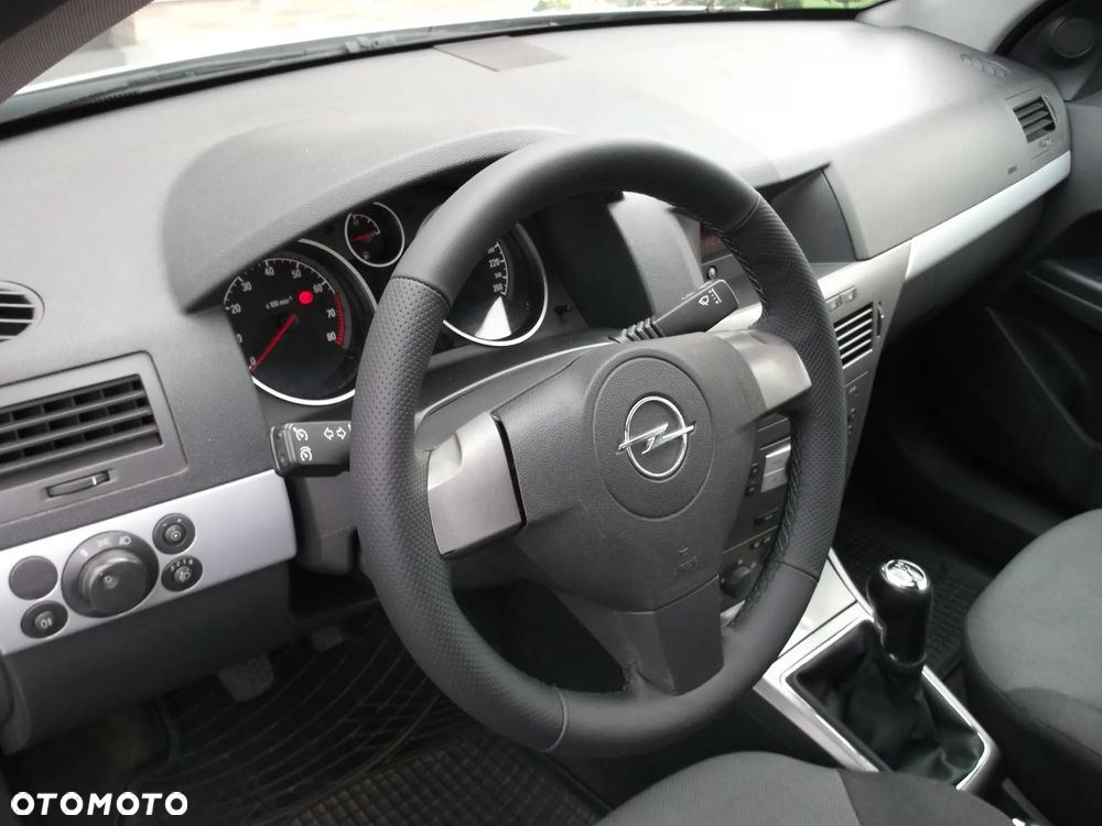 Opel Astra 1.8 Caravan Elegance - 3