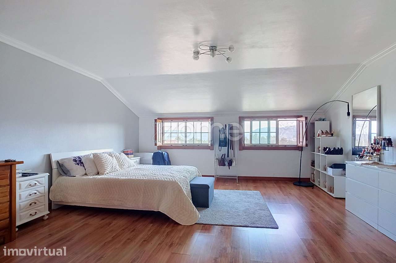 Apartamento T4 Duplex - Grande imagem: 2/50