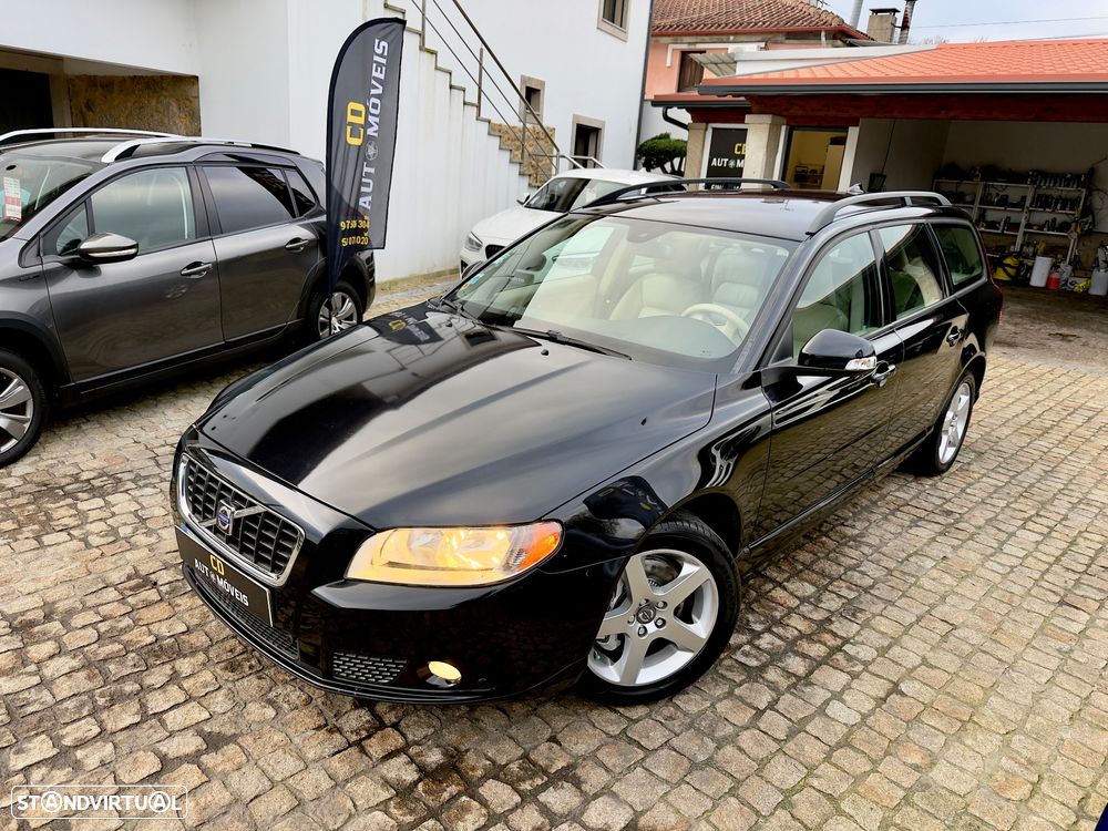 Volvo V70 2.4 D5 Momentum - 9