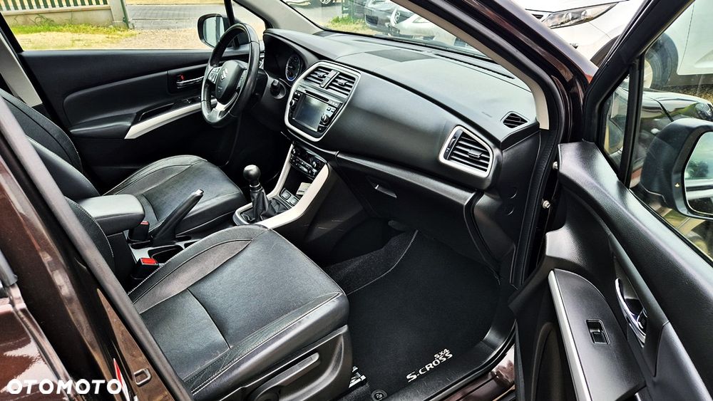 Suzuki SX4 S-Cross 1.6 VVT 4x2 limited+ - 34