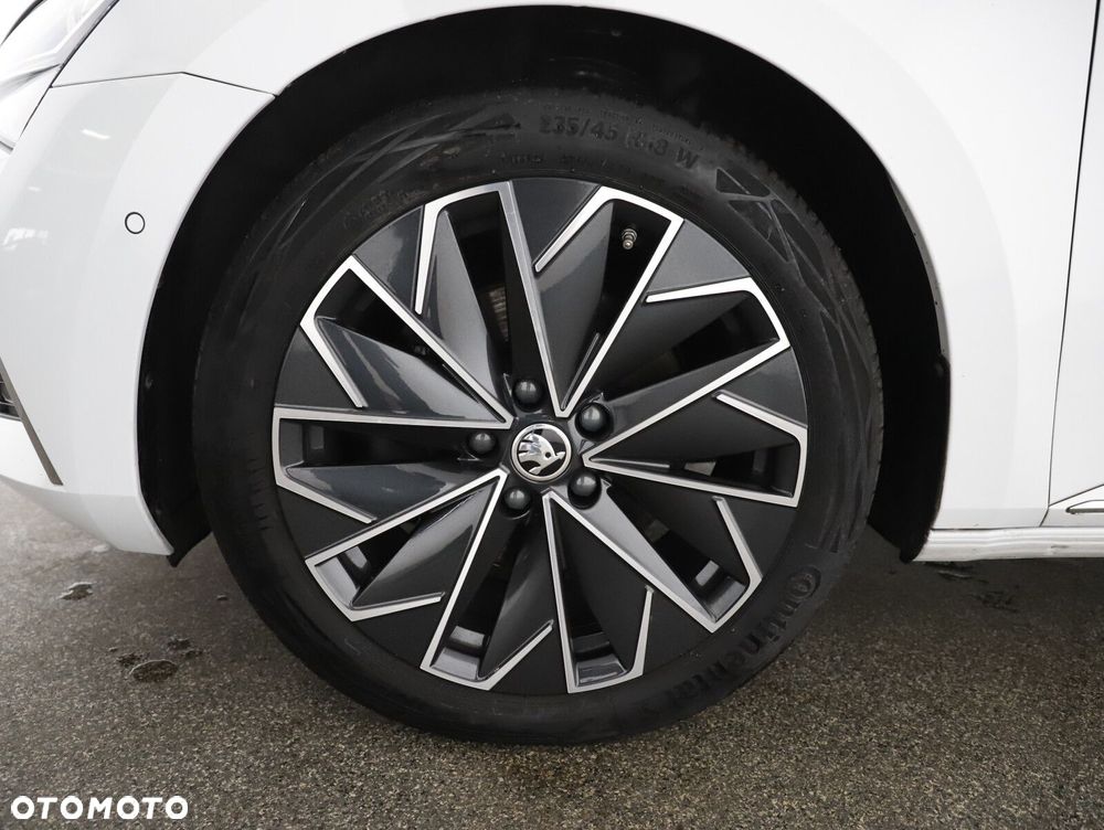 Skoda Superb 2.0 TDI SCR L&K DSG - 11