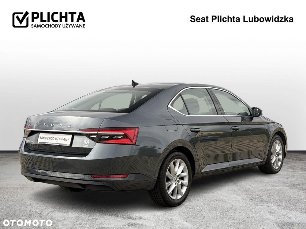 Skoda Superb 2.0 TDI Ambition DSG - 5