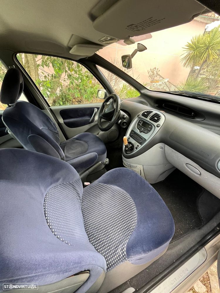 Citroën Xsara Picasso 1.6 Exclusive - 10