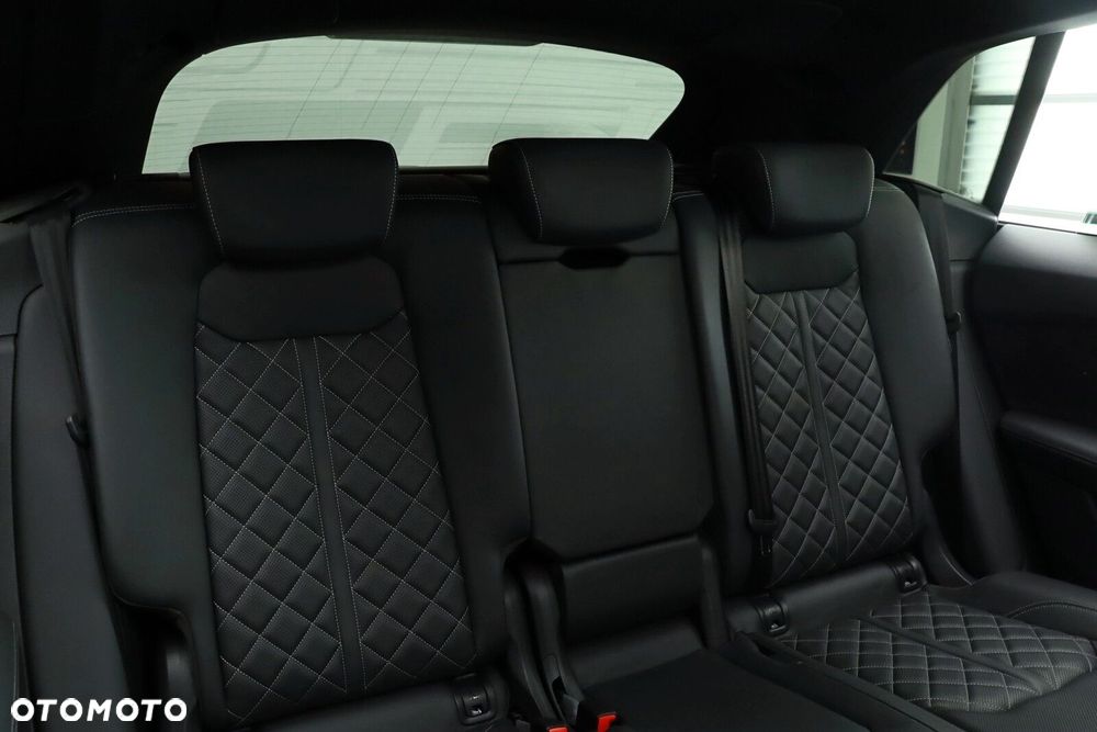 Audi Q8 - 18