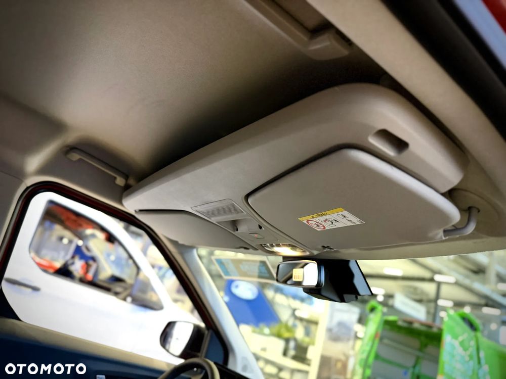 Ford Tourneo Courier 1.0 EcoBoost Titanium - 24