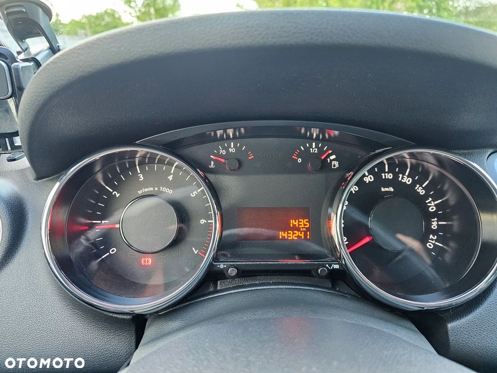 Peugeot 5008 120 VTi Premium - 28