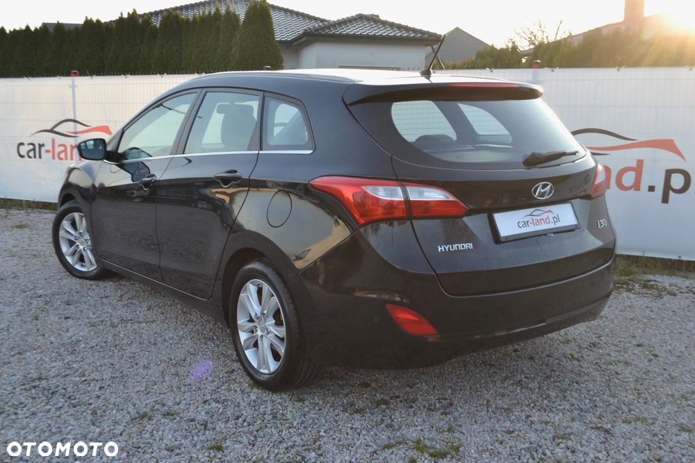Hyundai i30 blue 1.6 CRDi Classic Navigation - 7