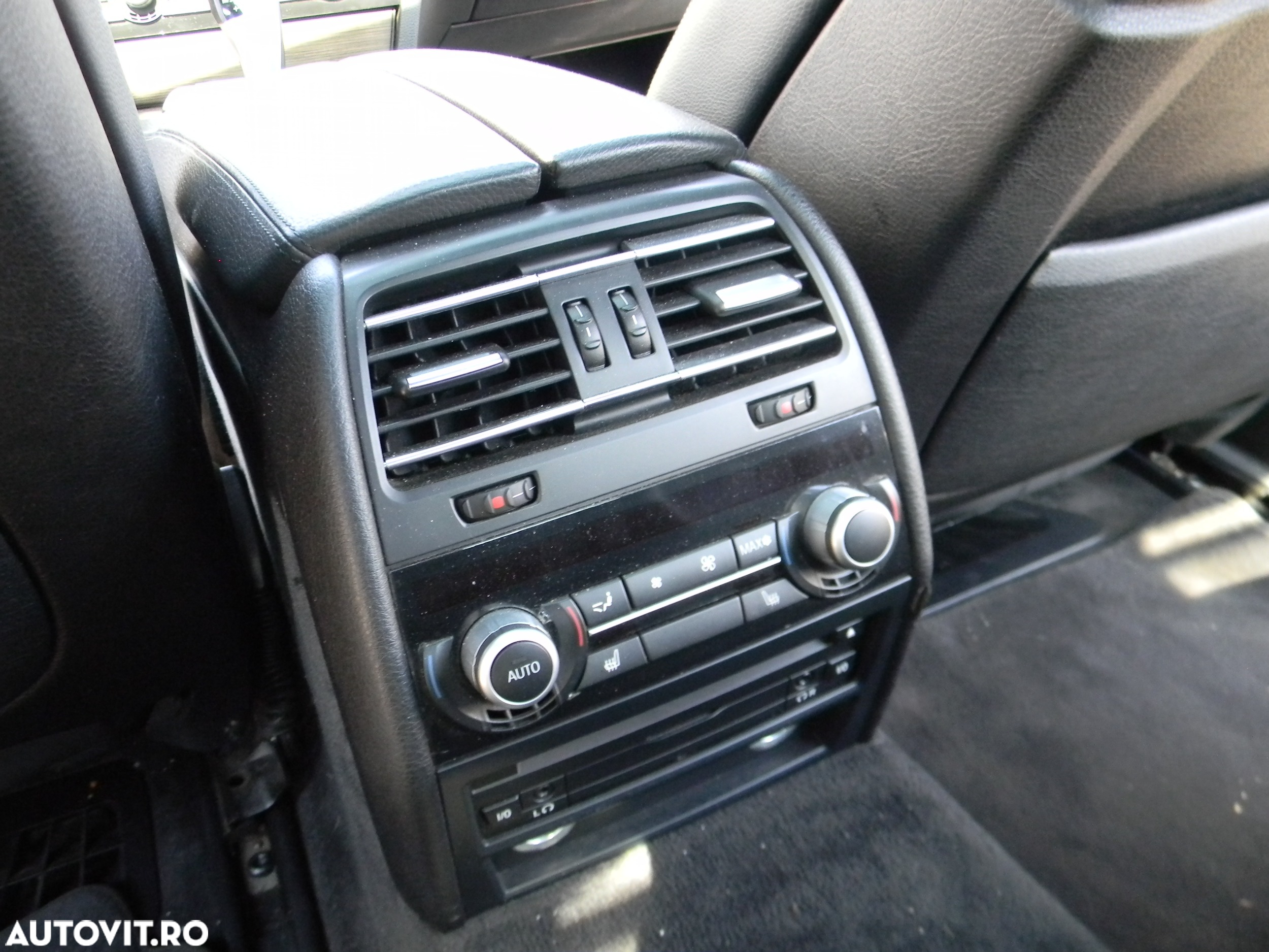Dezmembrari  BMW 7 (F01, F02, F03, F04)  2008  > 2015 750 i Benzina - 31