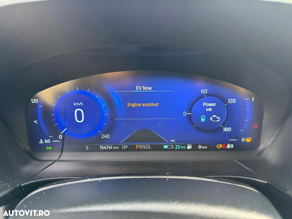 Ford Kuga 2.5 Duratec PHEV ST-LINE - 10
