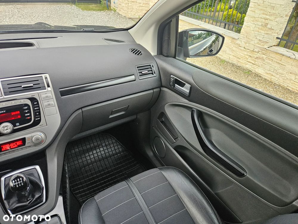 Ford Kuga 2.0 TDCi 4WD Titanium - 40