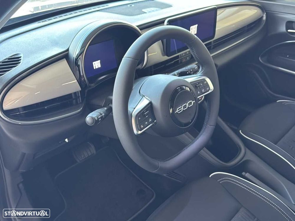 Fiat 600 1.2 Hybrid — fotografia 13