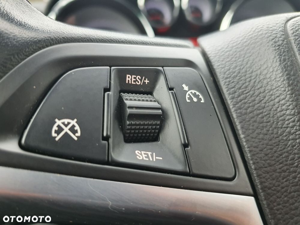 Opel Astra 1.4 Turbo - 21