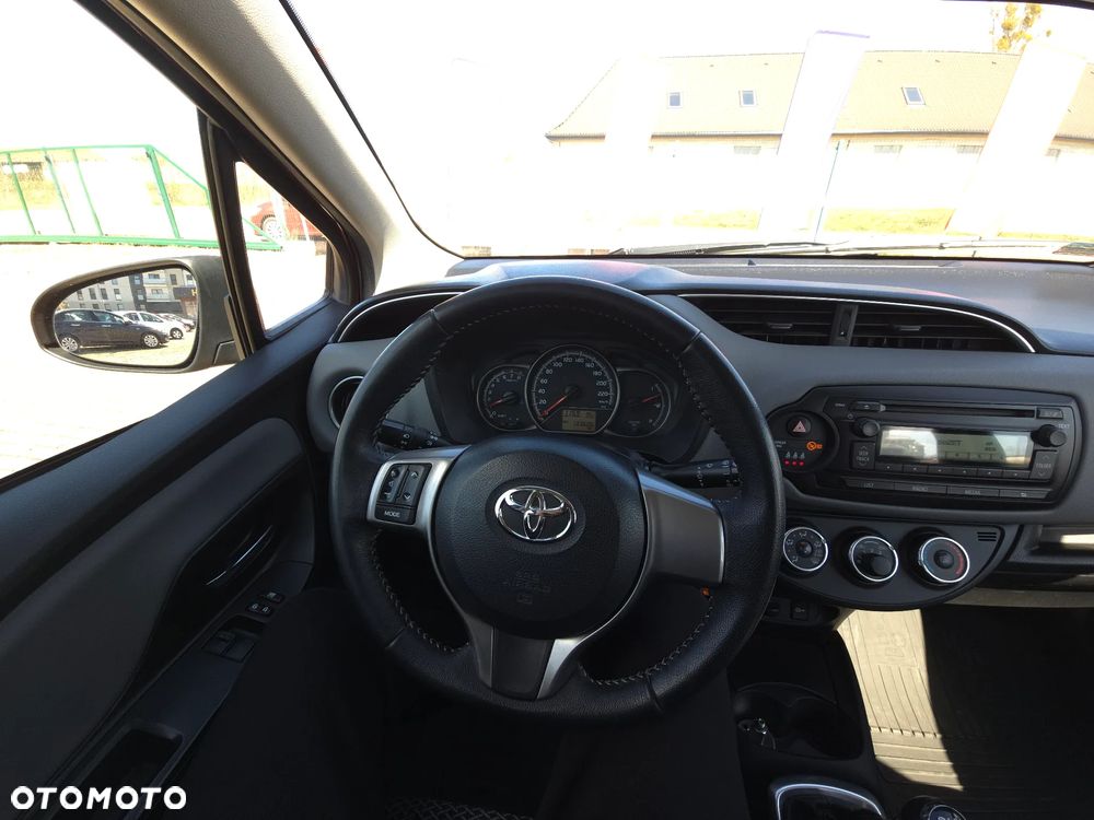 Toyota Yaris 1.33 Premium - 30