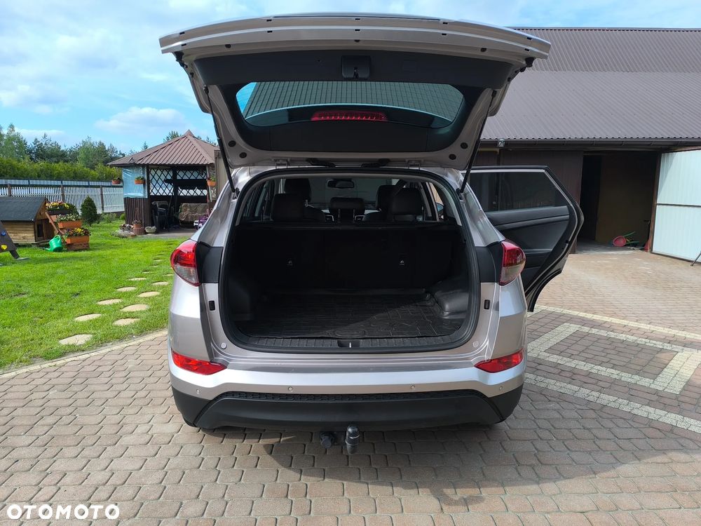 Hyundai Tucson 1.7 CRDI BlueDrive Style 2WD - 11