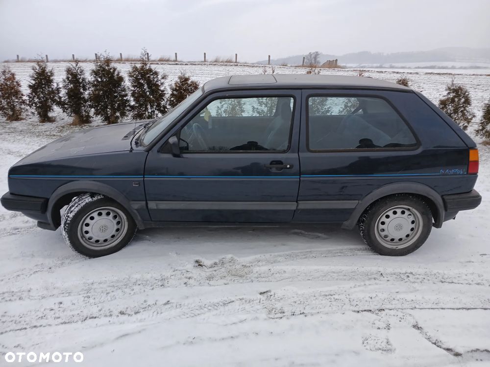 Volkswagen Golf - 2