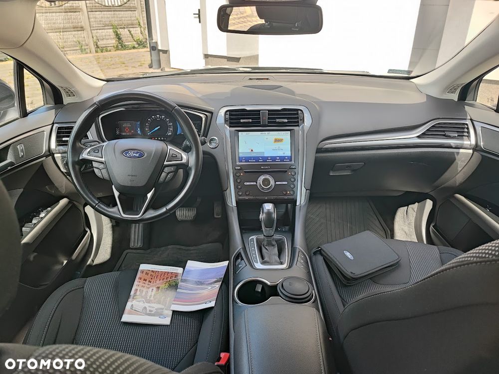 Ford Mondeo 2.0 Hybrid Titanium - 13