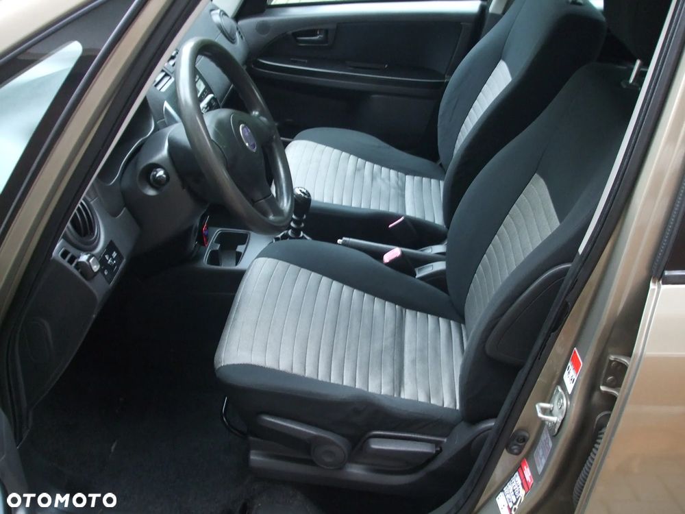 Fiat Sedici 1.9 Multijet 4x2 Dynamic Plus - 30