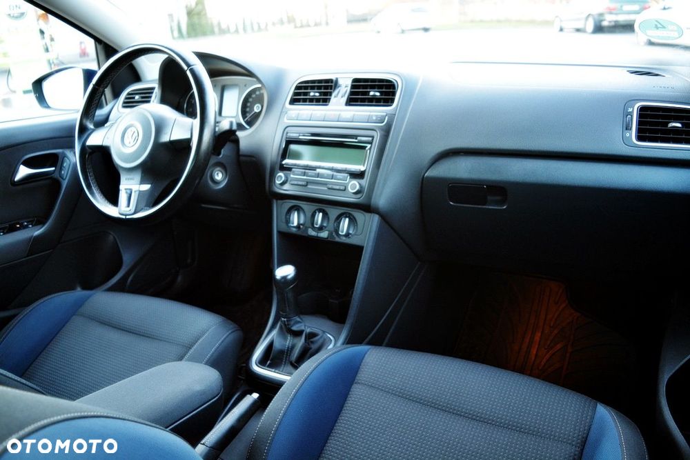 Volkswagen Polo 1.4 MATCH - 10