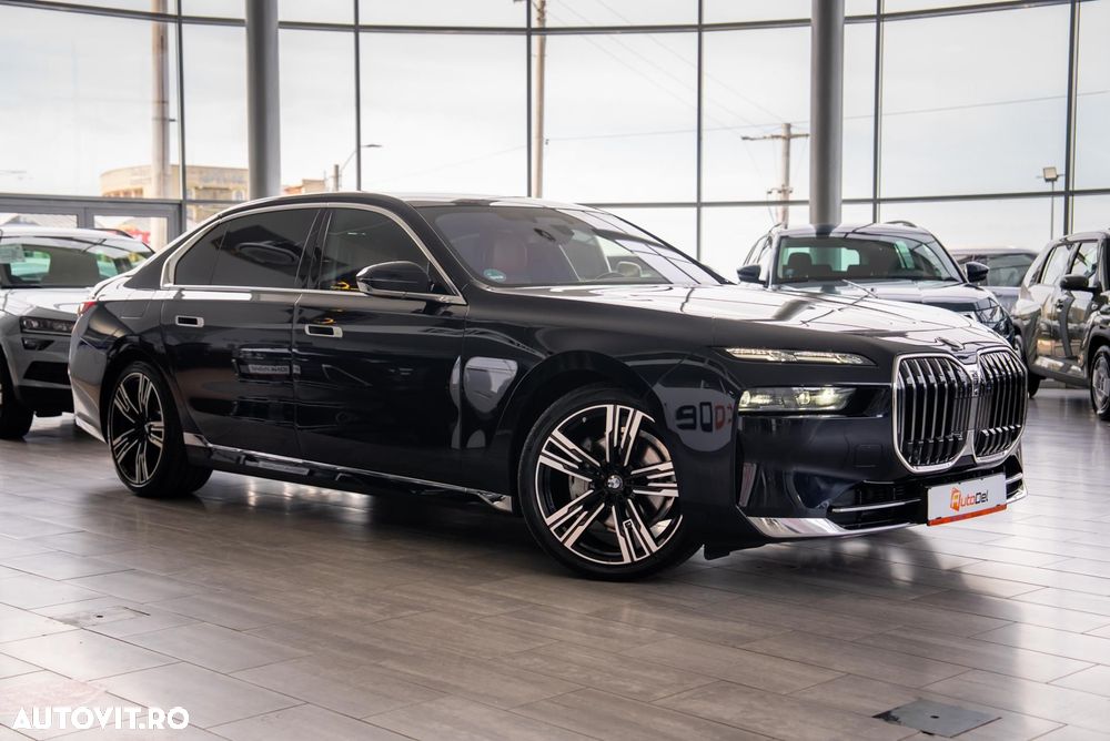BMW Seria 7 740d xDrive MHEV - 30
