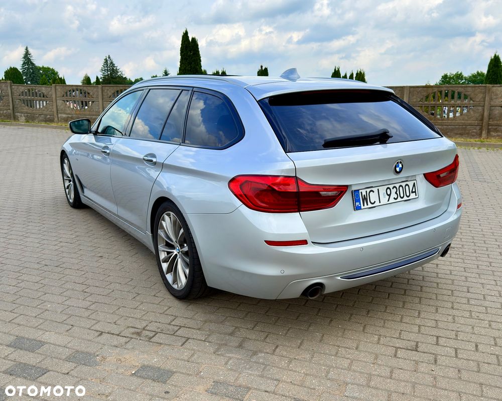 BMW Seria 5 520d Sport Line - 3