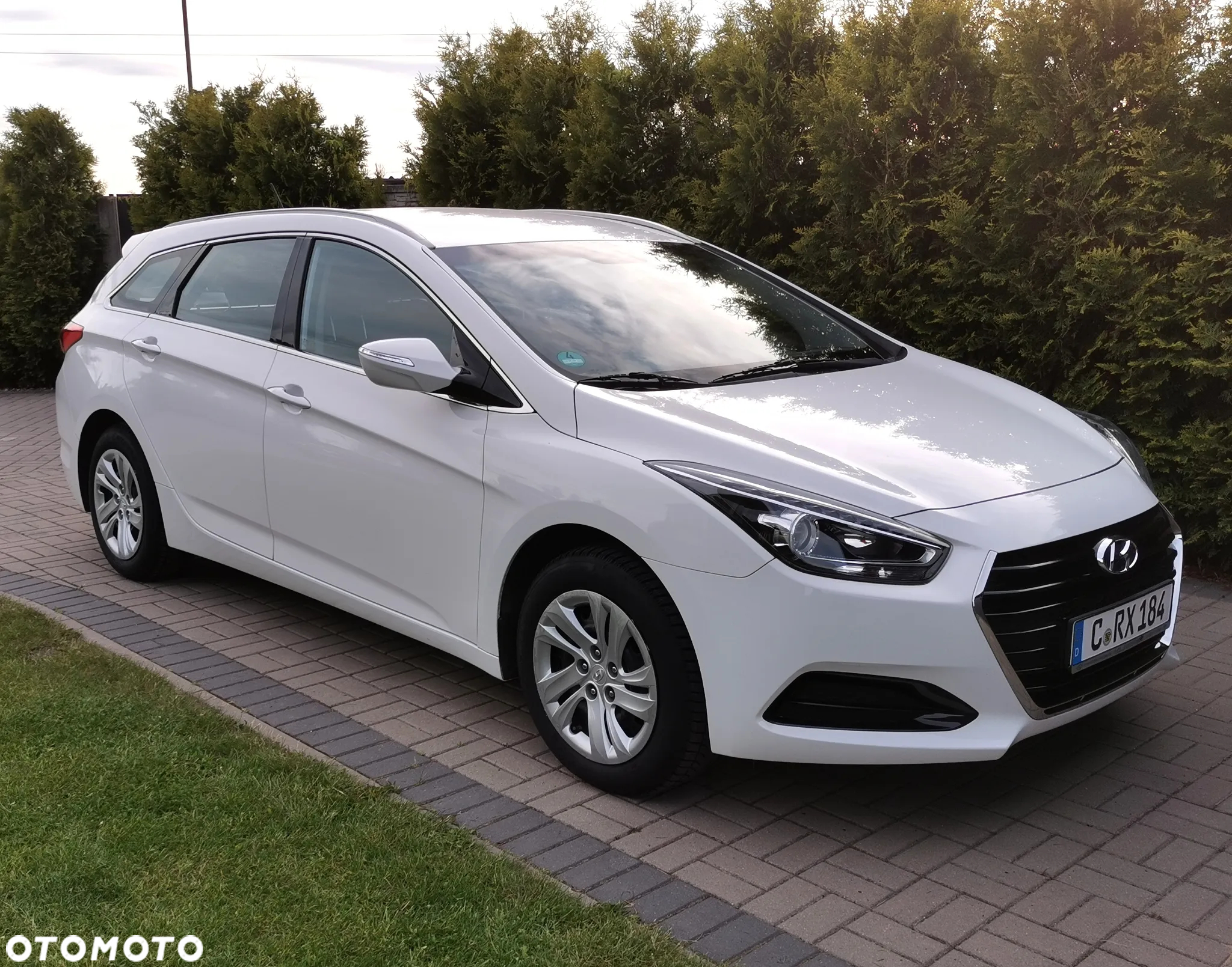 Hyundai i40 Kombi blue 1.6 Family - 5