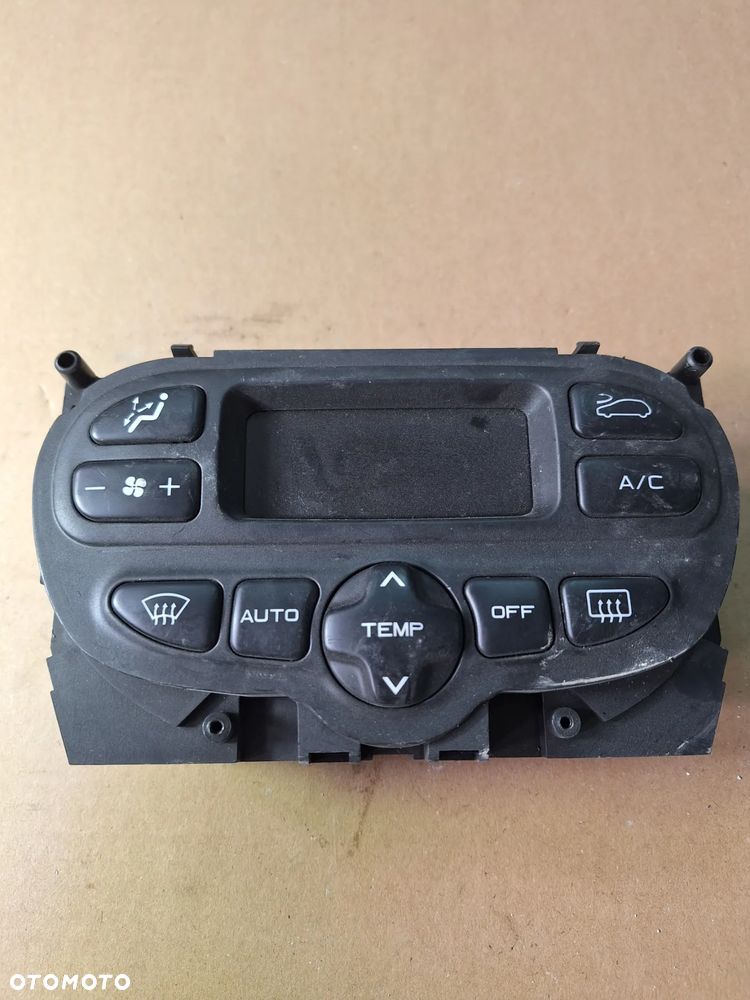 panel nawiewu klimatyzacji PEUGEOT 206 CC 96430550XT - 3