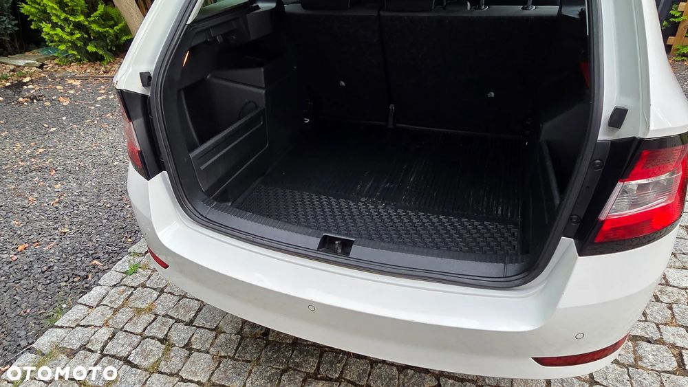 Skoda Fabia 1.0 Style Color - 16