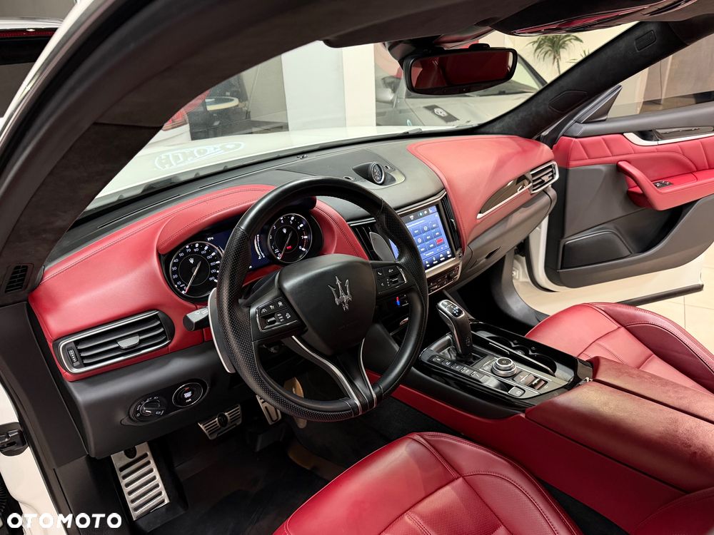 Maserati Levante - 26