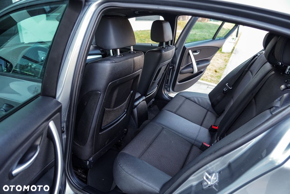 BMW Seria 1 120d - 19