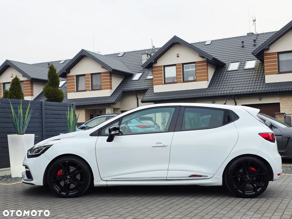 Renault Clio TCe 220 EDC R.S Trophy - 11