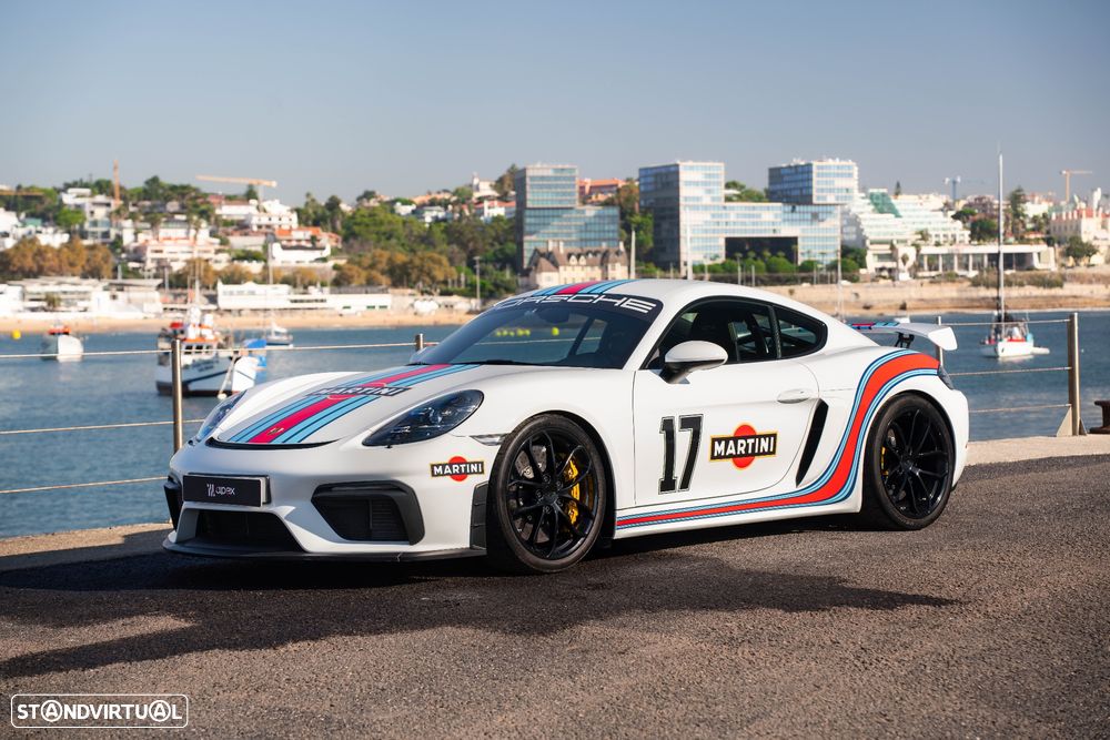 Porsche 718 Cayman GT4 PDK - 3