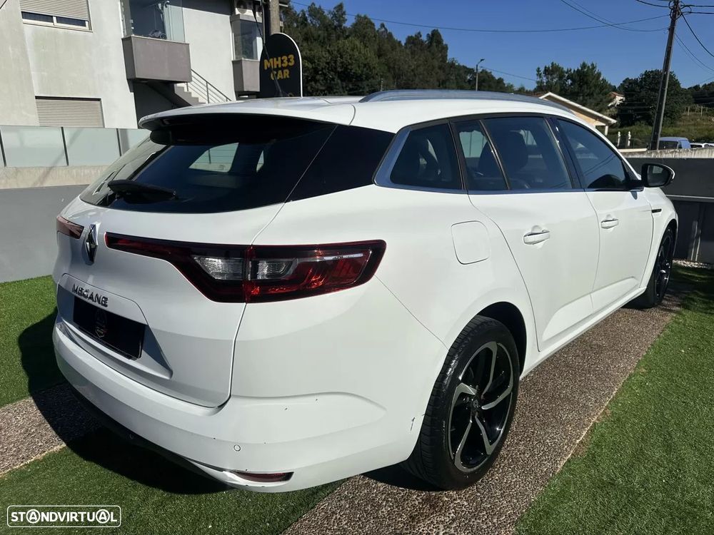 Renault Mégane Sport Tourer - 9