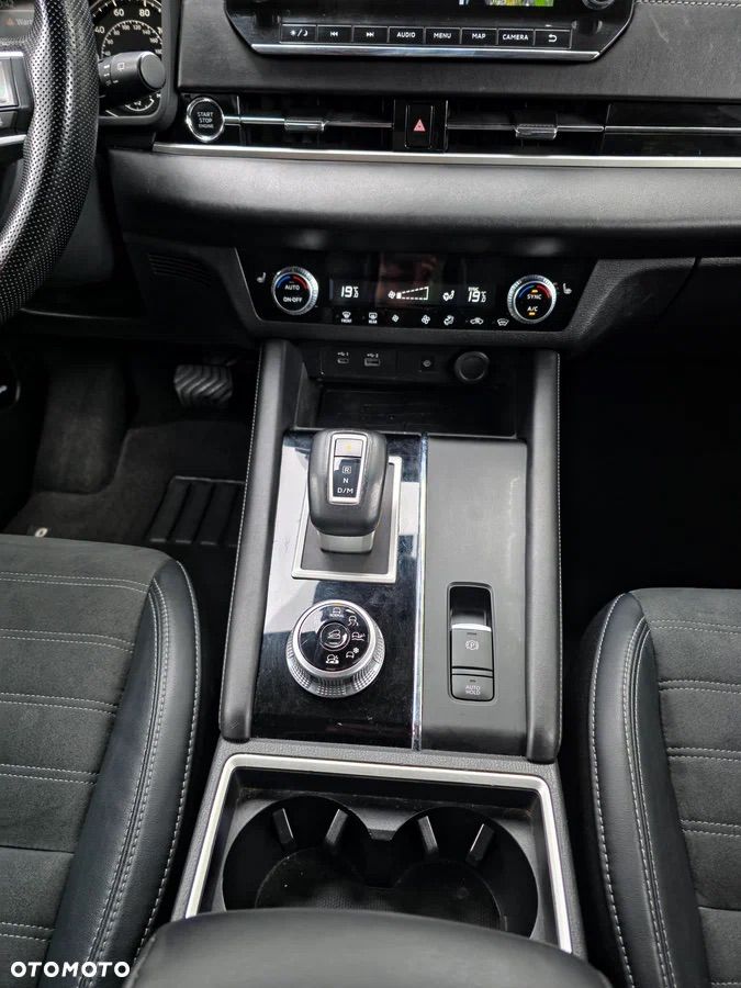 Mitsubishi Outlander - 20