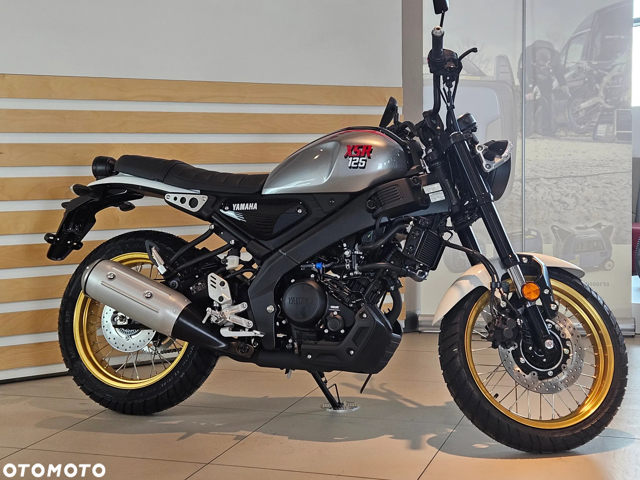 Yamaha XSR - 8