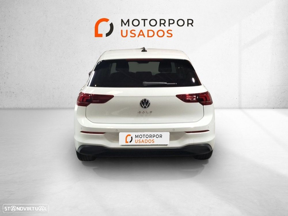 Volkswagen Golf 1.5 TSI Urban — fotografia 5