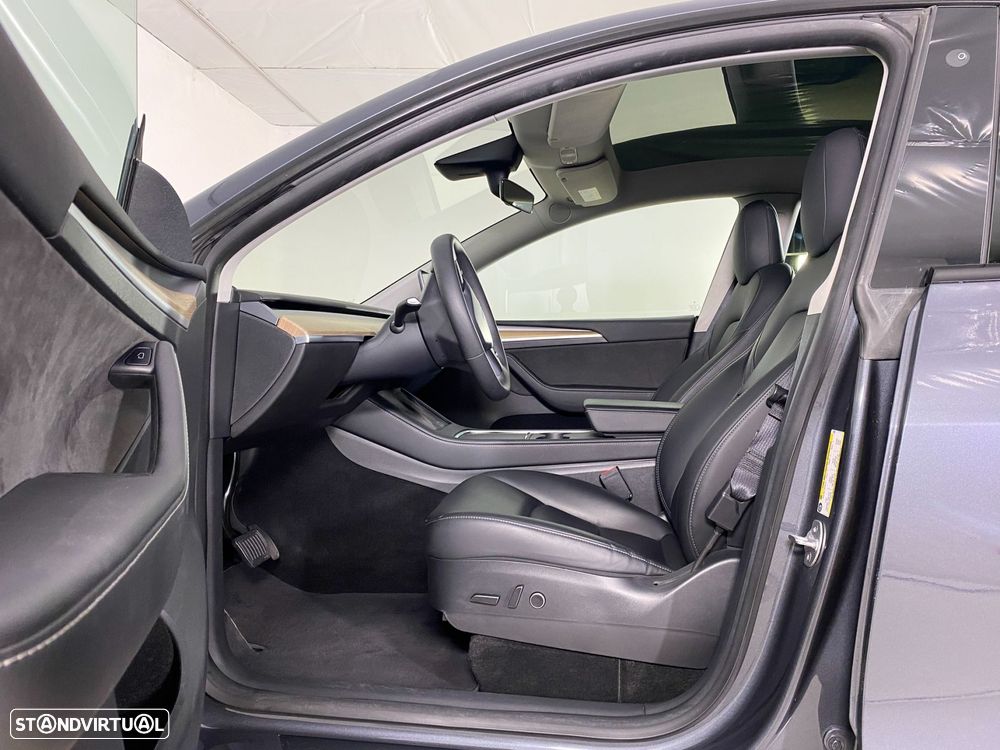 Tesla Model Y Long Range Tração Integral — fotografia 9