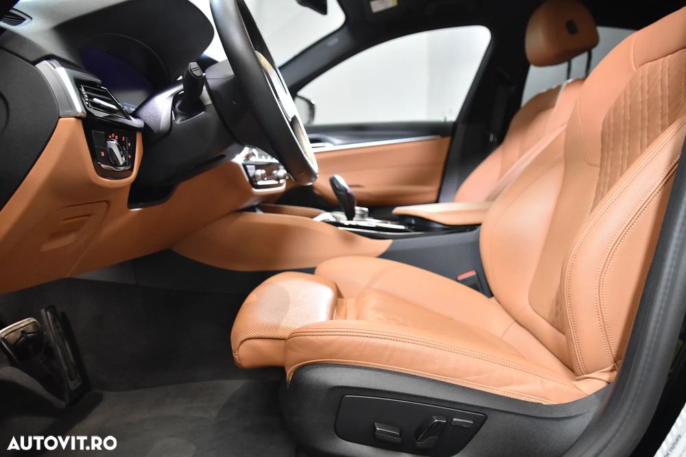 BMW Seria 5 530e Aut. M Sport Edition - 25