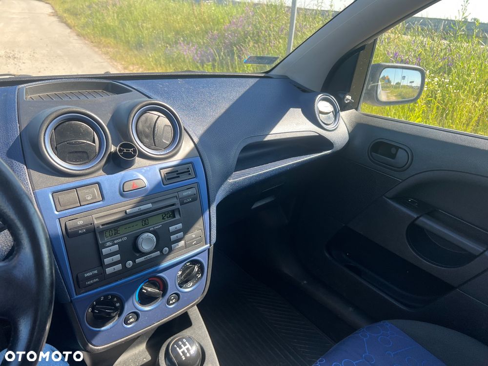 Ford Fiesta 1.4 TDCI Ambiente - 10
