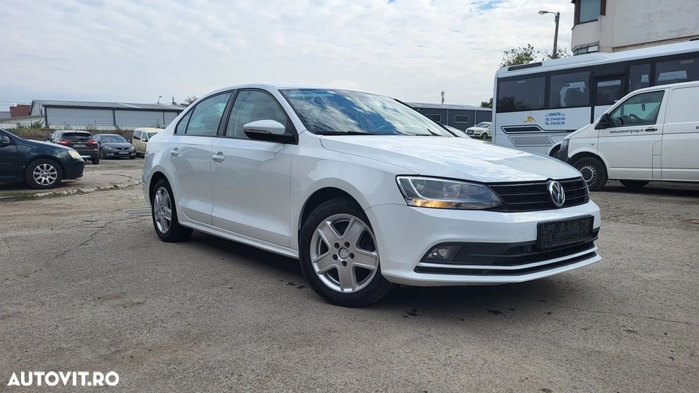 Volkswagen Jetta 2.0 TDI Comfortline - 8