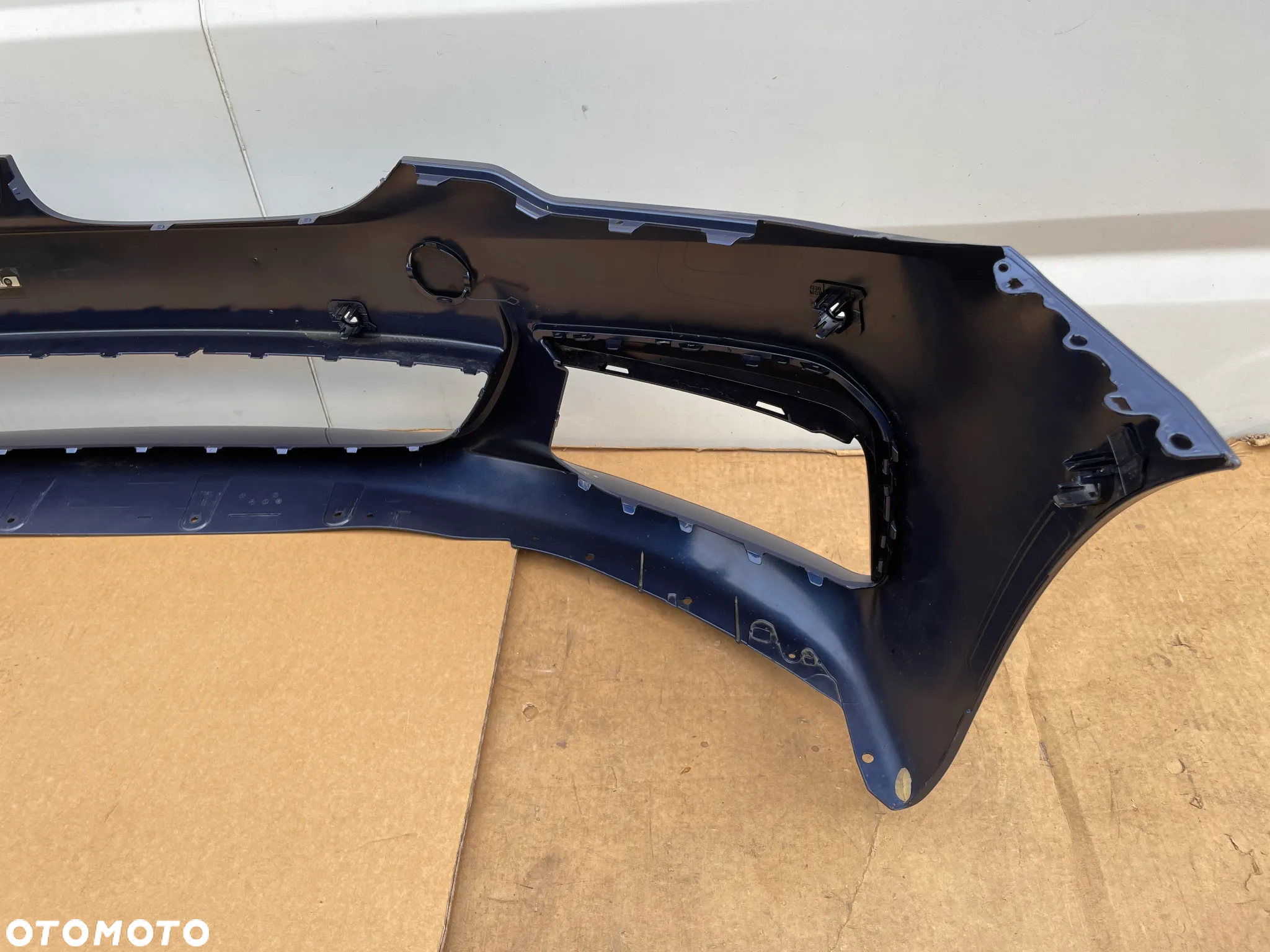 BMW 5 G30 G31 M PAKIET NIEBIESKI ORYGINALNY ZDERZAK PRZEDNI KRATKA POD KAMERĘ 8064928 - 11