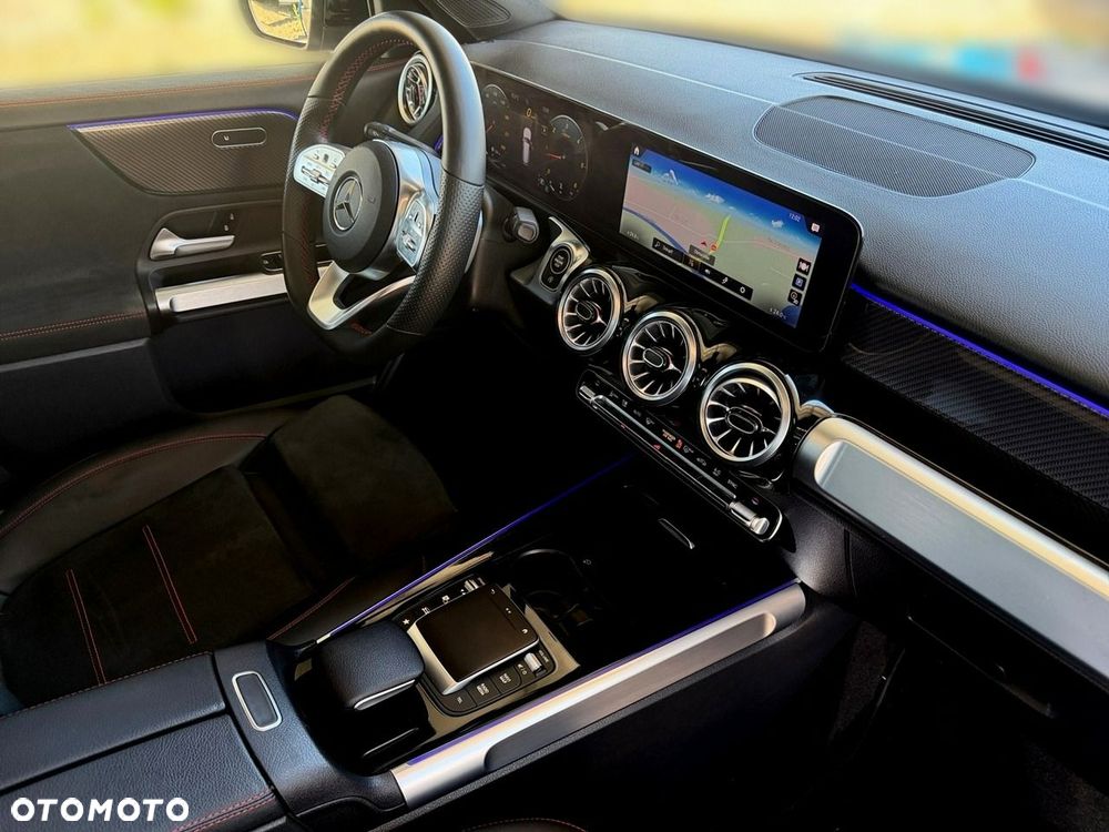 Mercedes-Benz GLB - 24