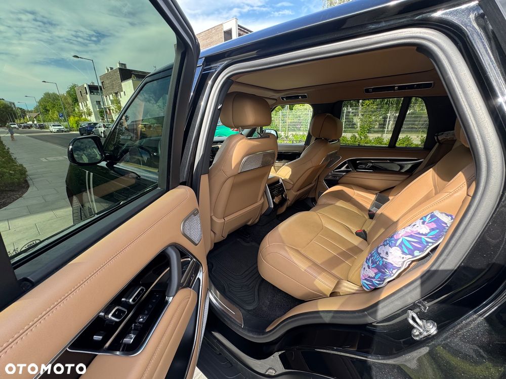 Land Rover Range Rover 4.4 V8 P535 LWB Autobiography - 9