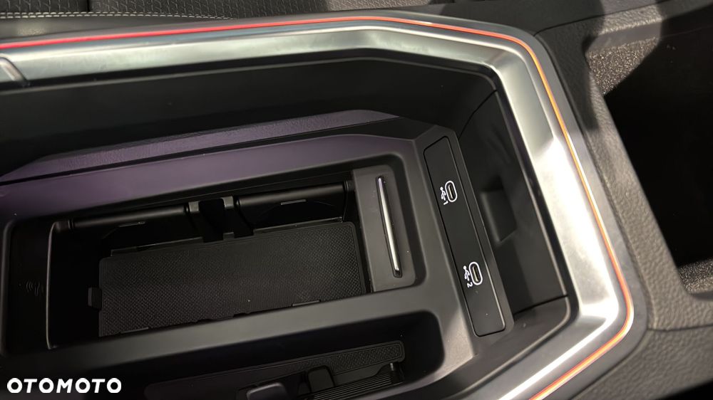 Audi Q8 e-tron - 29