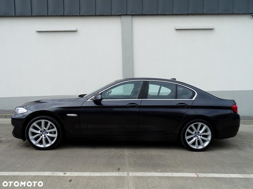 BMW Seria 5 525d - 5