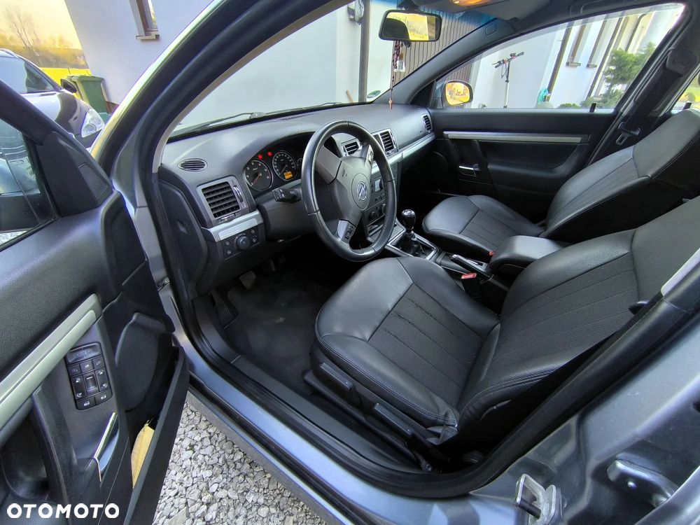 Opel Signum 1.9 CDTI Cosmo - 12