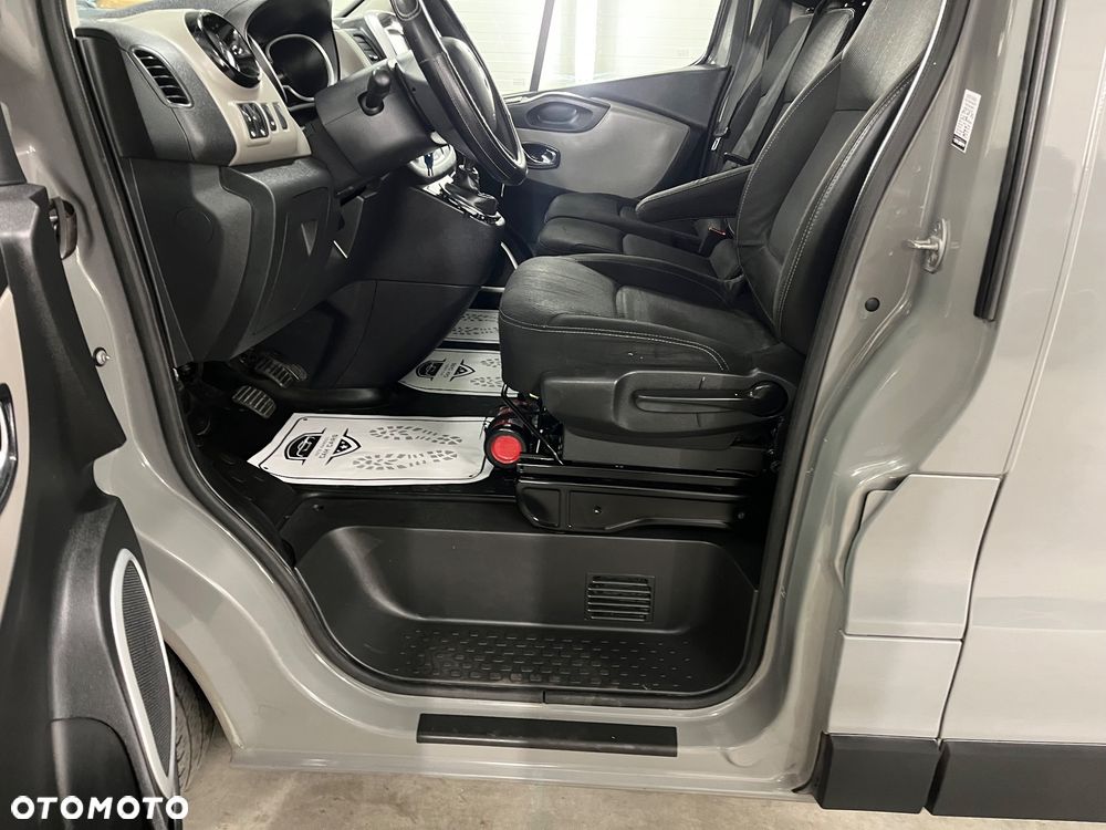 Renault Trafic - 16
